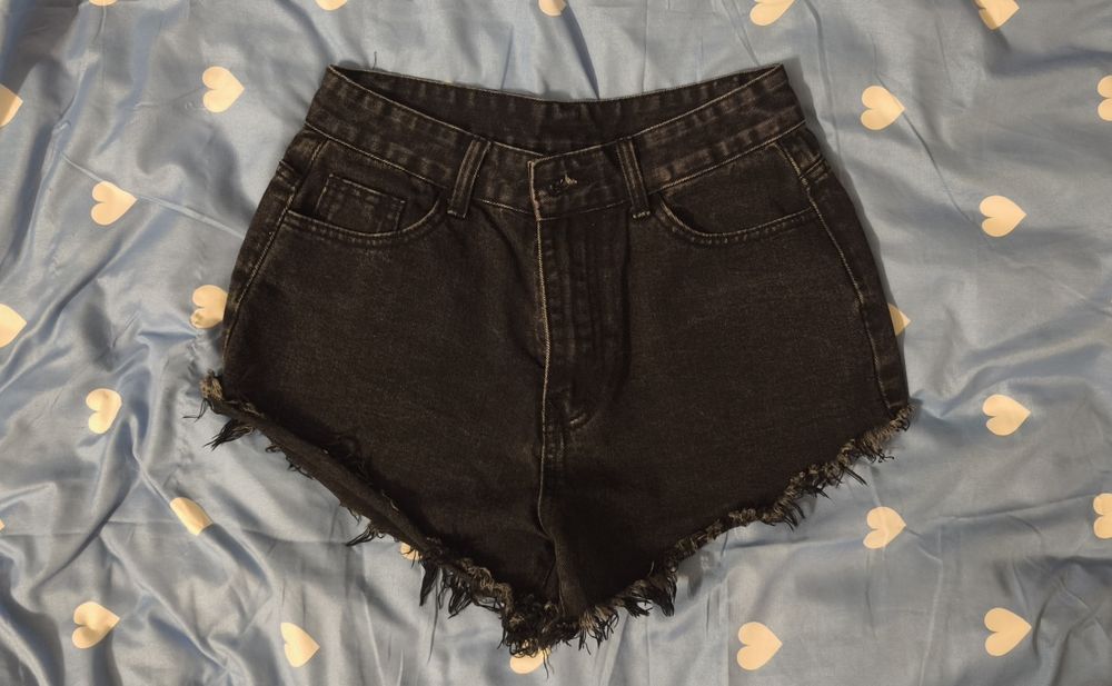 Дънкови къси гащи