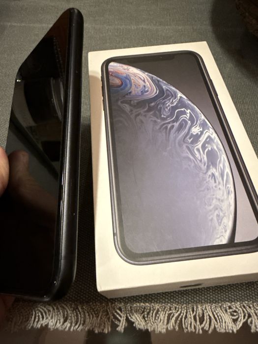 iPhone XR 64gb Dual Sim