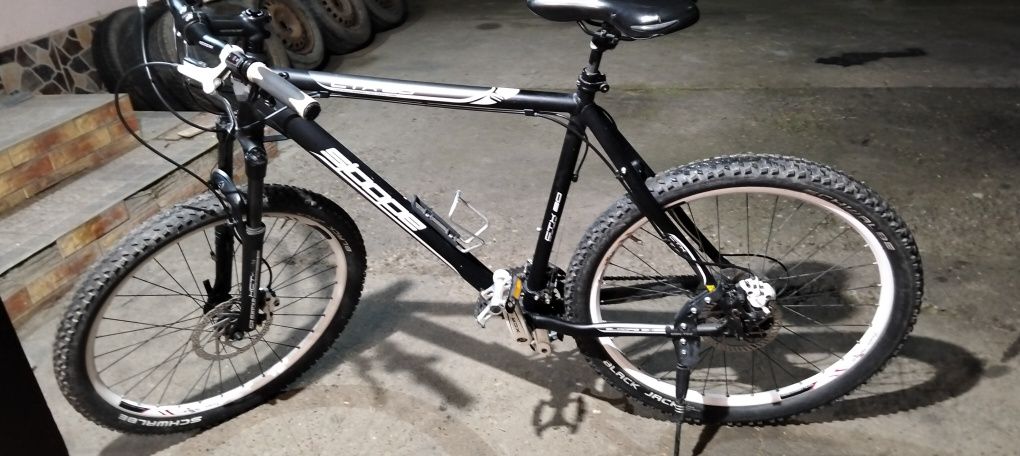 Bicicletă deosebită perfect funcțională