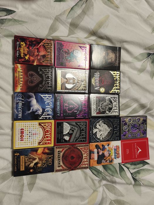 Карти за игра Bicycle и други