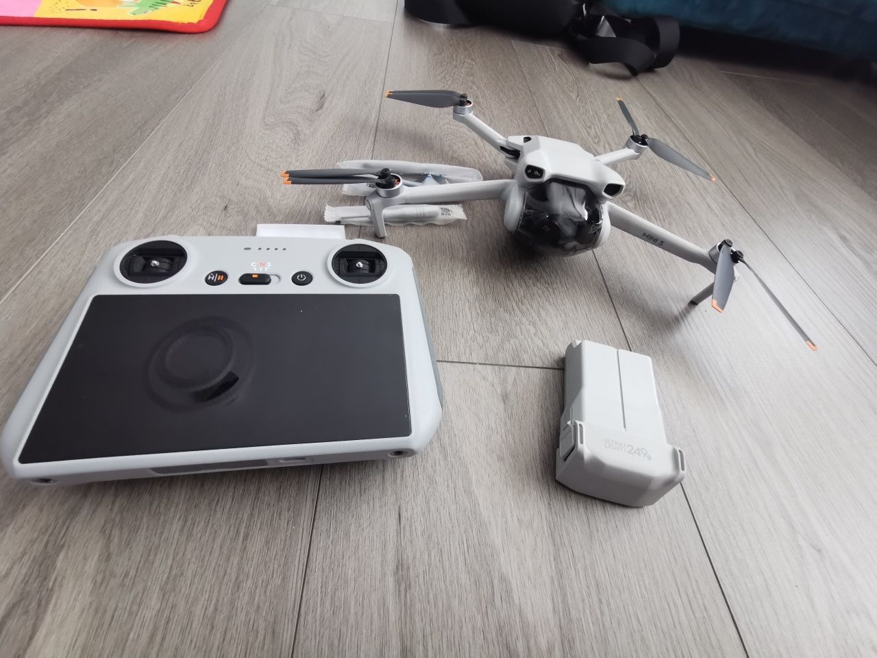 Drona dji mini 3