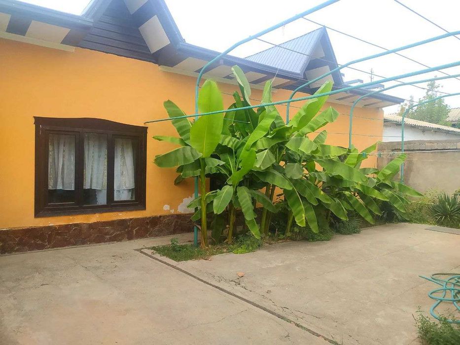 ХОВЛИ СОТИЛАДИ 4 хона 6.8 СОТИК 2ТА УЙ КИЛИШ М\Н Кибрай рн Шарк мф