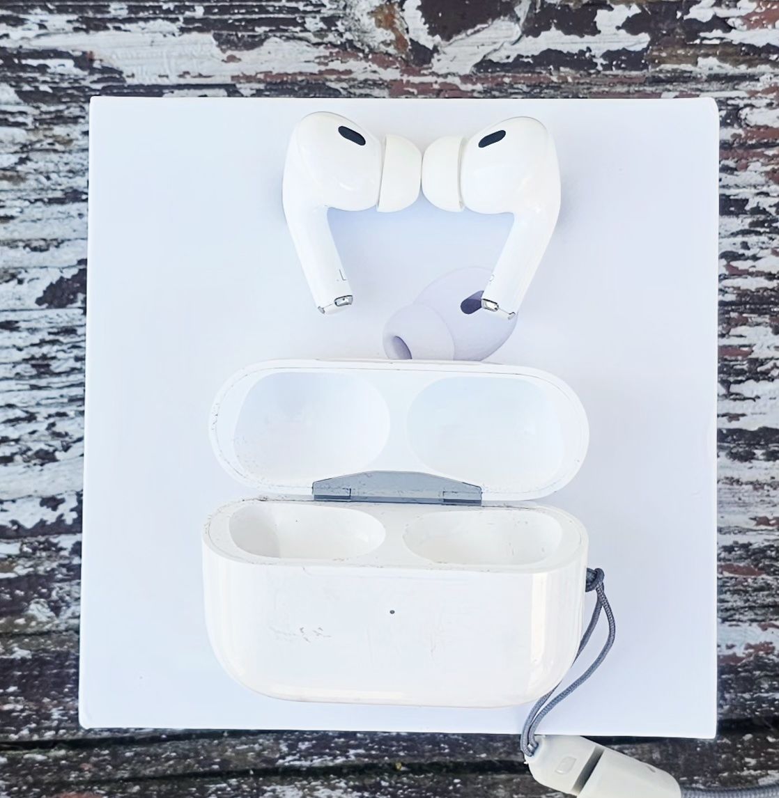 Vând 2 cutii de căști wireless noua generatie  AirPods Pro 2 .