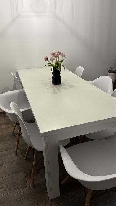 URGENT! De vanzare masa cu 7 scaune