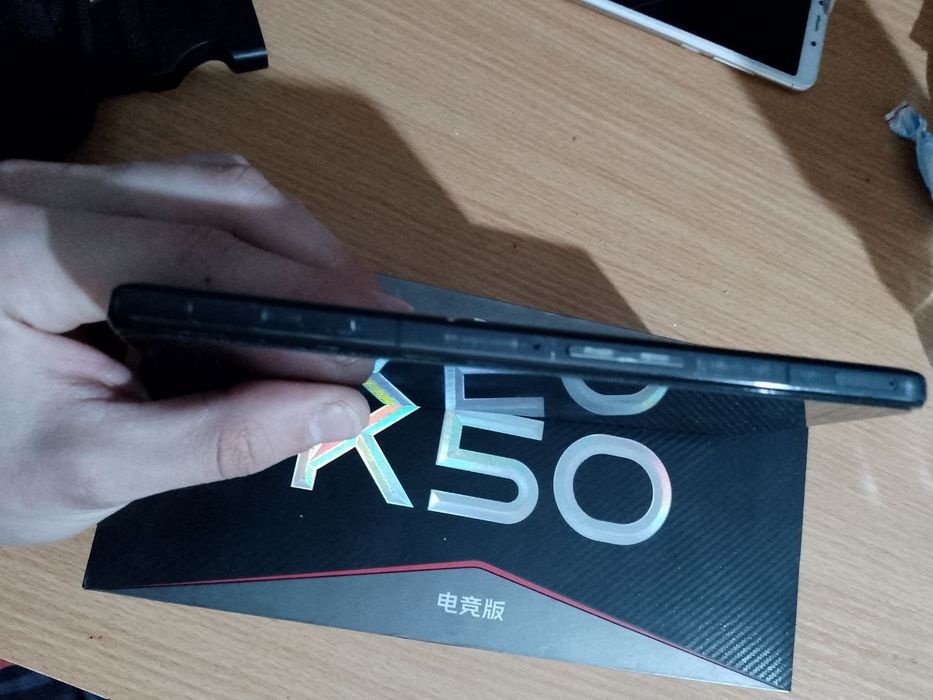 Продам или обменяю на Iphone 12 pro max