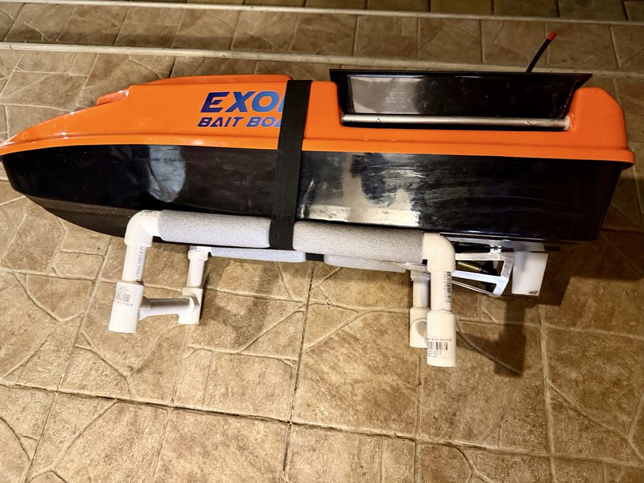 Navomodel  Bărcuță Plantat Exon Bait Boat Noua Terra Cell