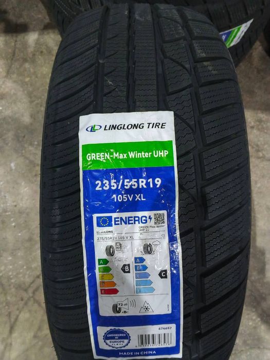 235/55R19 Winter UHP