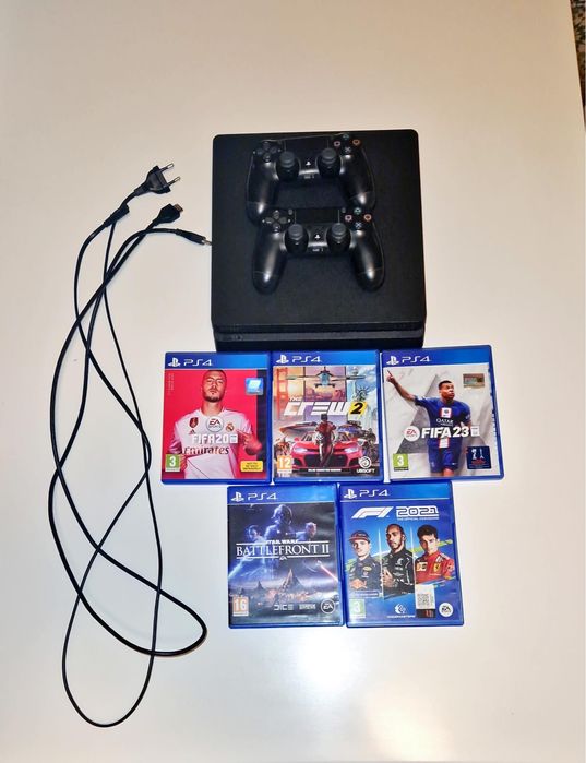 Vând consolă ps4 în stare excelentă+2 controllere+jocuri