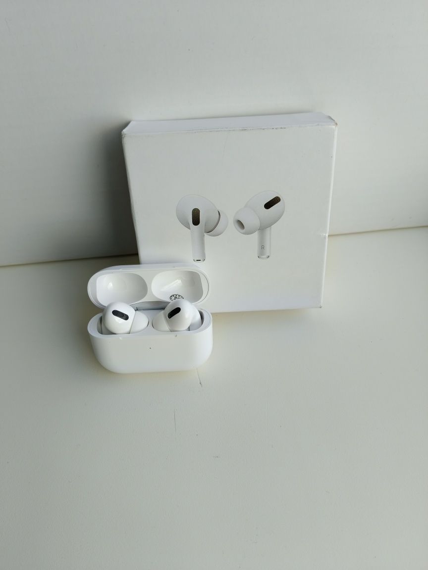 Продается airpods pro с бесплатной доставкой