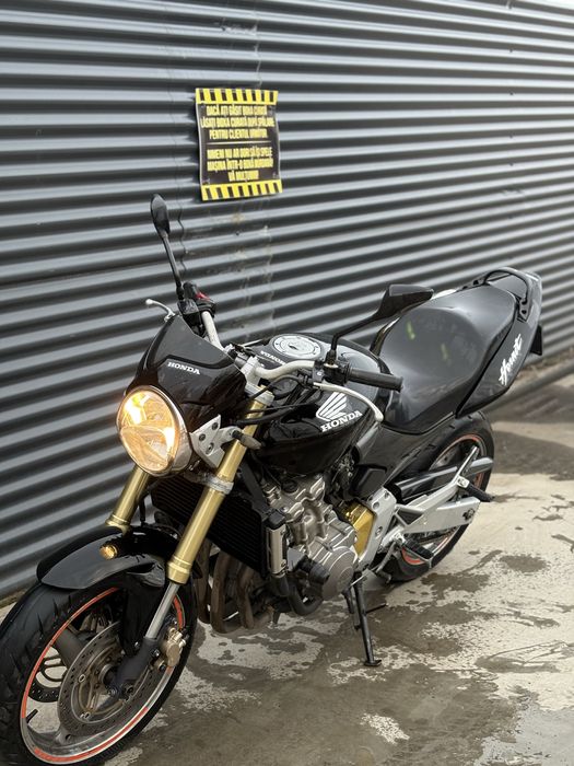 Vând honda hornet limitat a2