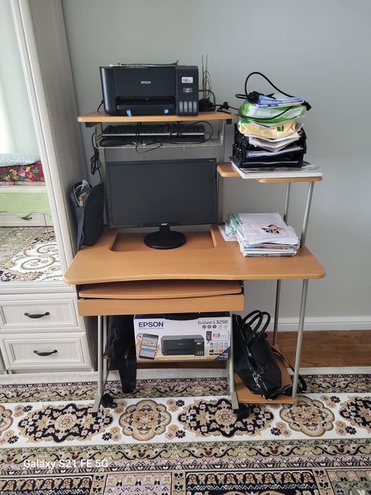 Компьютерный стол