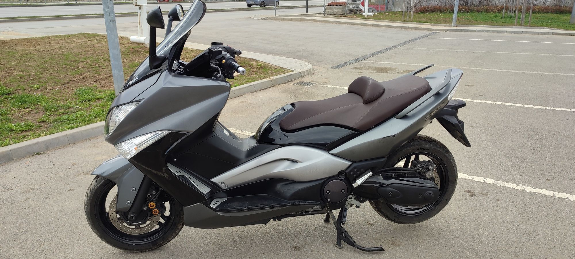 Продавам Yamaha t-max 2бр