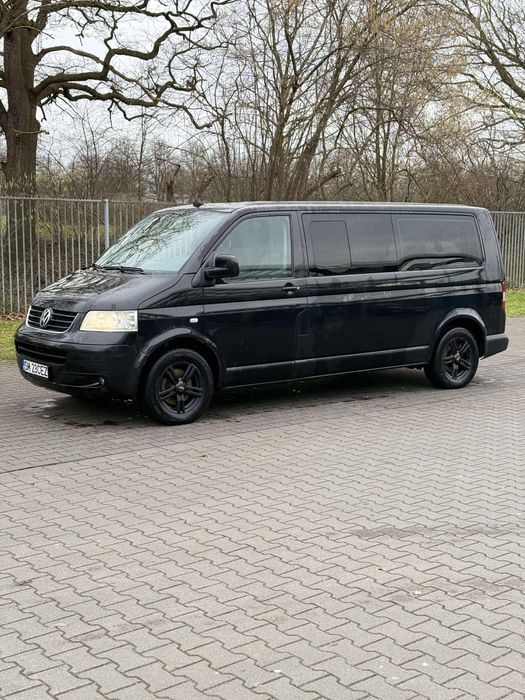 Volkswagen t5 anu 2005 8+1 persoane varianta lunga