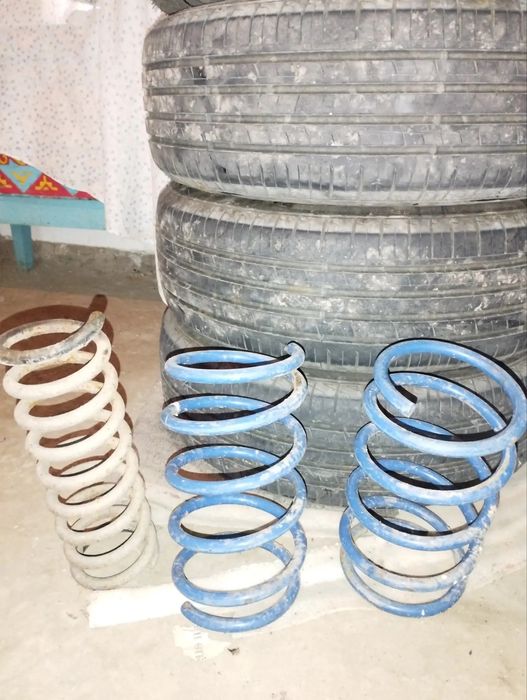 BMW E34  спортивные Опорные пружины передние 20000тг