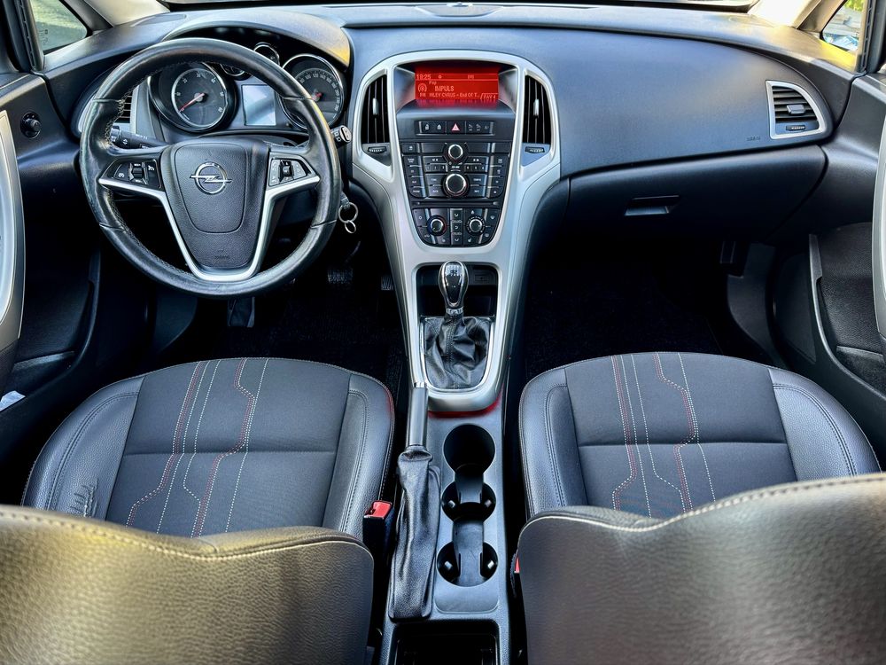 Opel Astra J / 1.7 CDTI / 110 CP / An 2012 / Euro 5