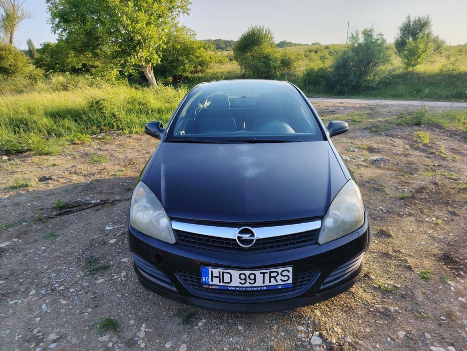 Opel astra H Gtc panoramic 2010
