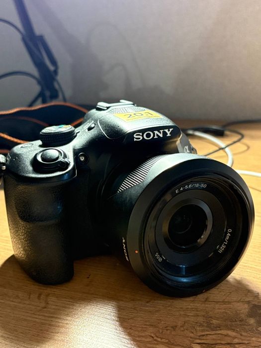 Беззеркальный фотоаппарат: Sony a3500