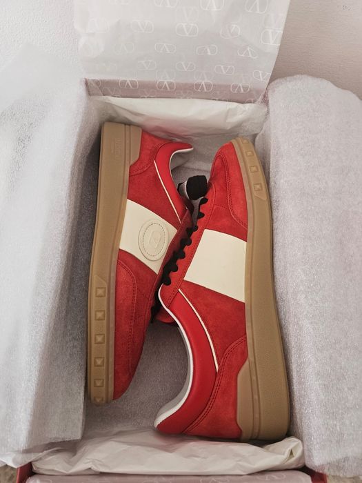 Valentino Garavani Upvillage sneakers. Originali, Nr 43-44. NOI !!!