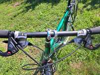 Vând bicicletă trekking.