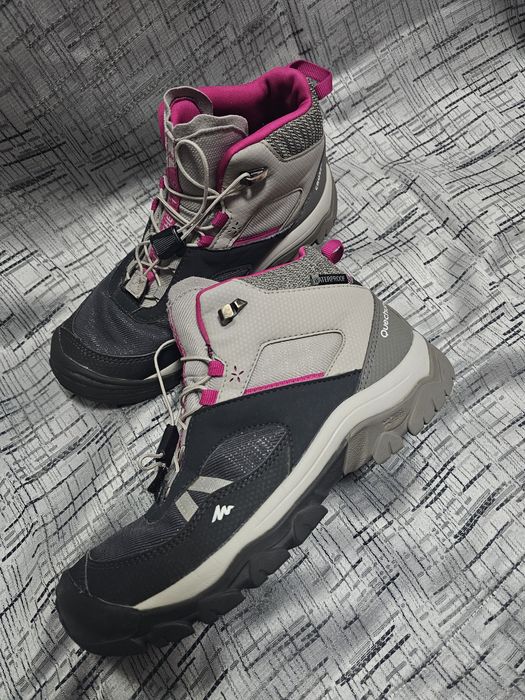 Cizme Quechua mărimea 35