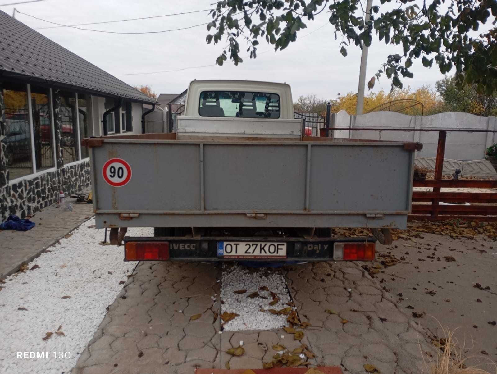 Vând camionetă .