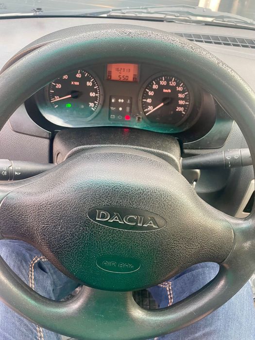 Vând autoturism Dacia Logan