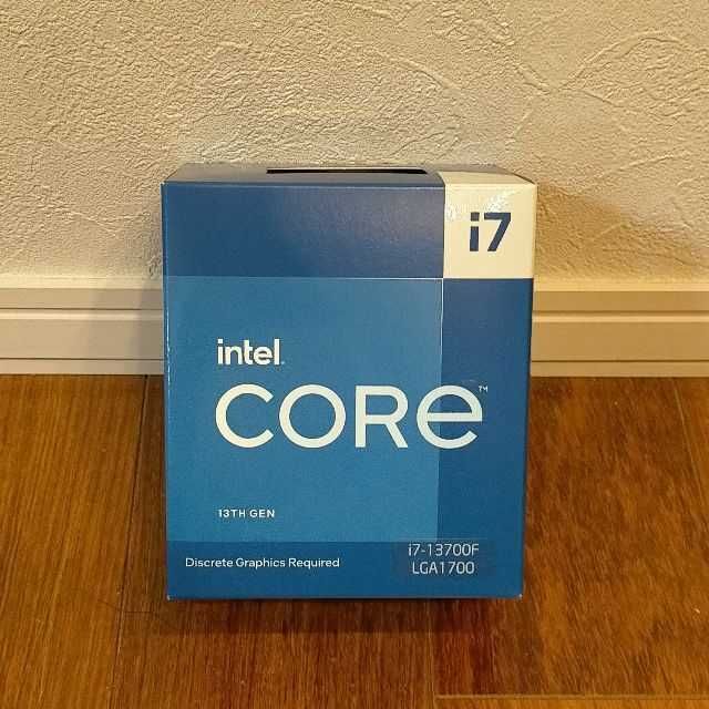 Продавам процесор Intel I7 13700F чисто нов с гаранция