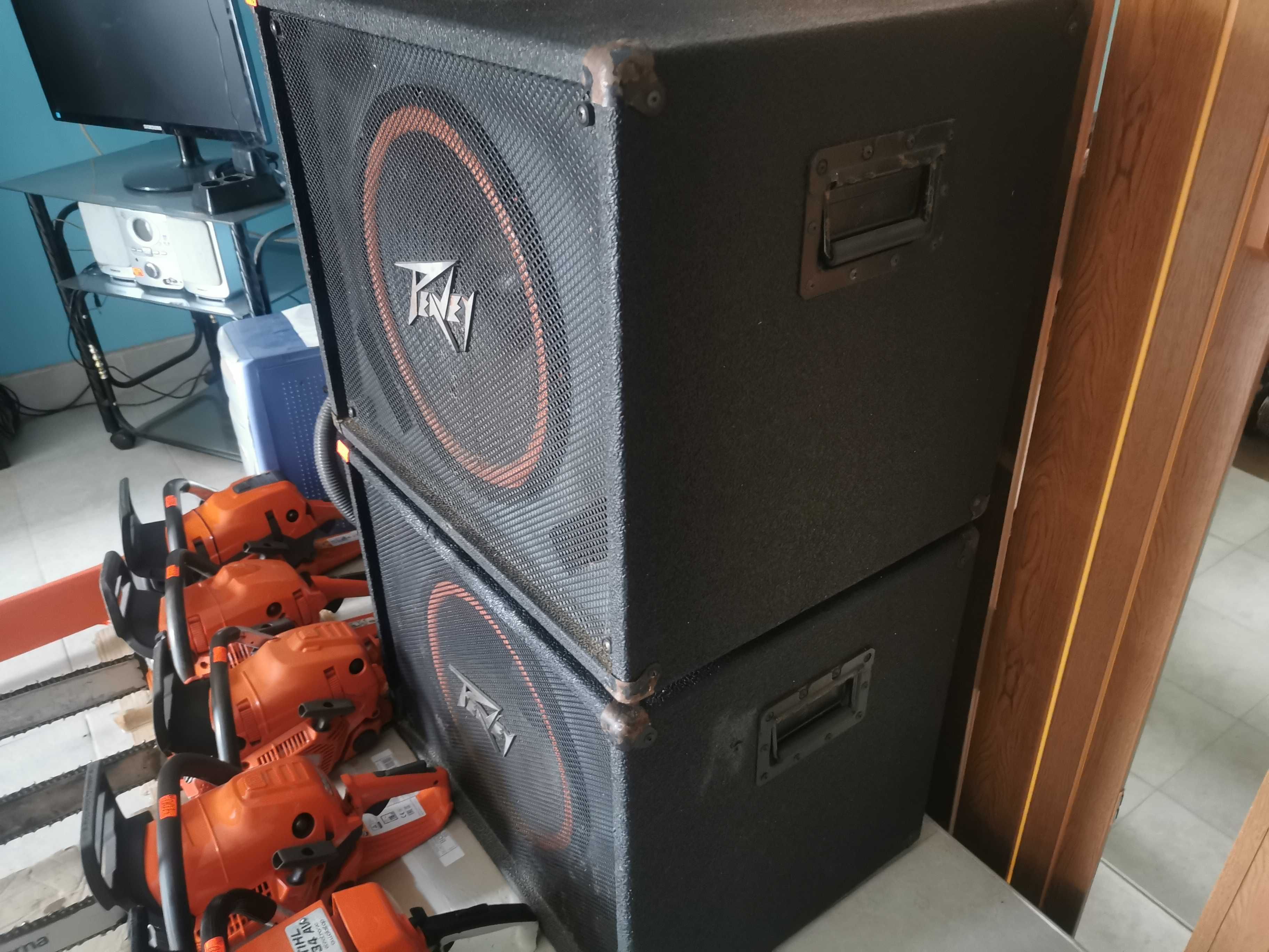 Две бас каси с 15" говорители 150W