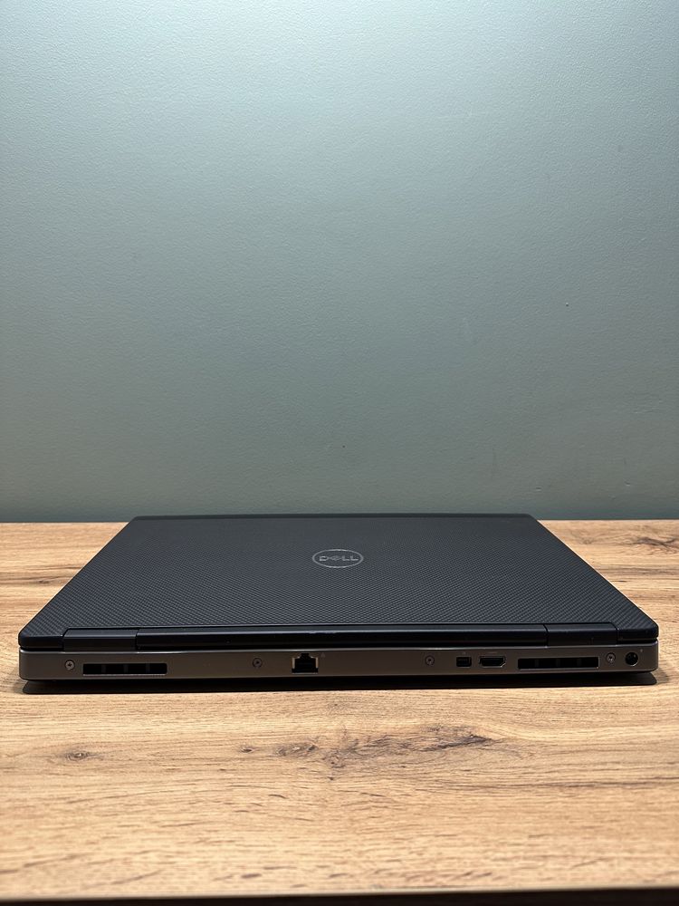 Ноутбук Dell Precision 7530, Core i7-8750H, NVIDIA Quadro P2000 4Gb