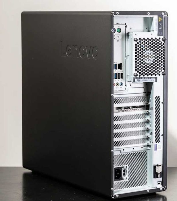 Vand desktop - statie grafica - Lenovo Thinkstation P520 Xeon Quadro
