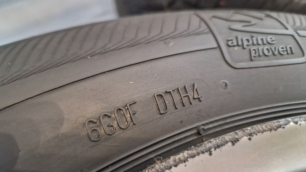 Jante Dezent 205 60 R16cu cauciucuri iarna Semperit