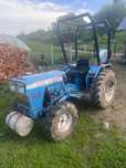 Vând tractor sau schimb