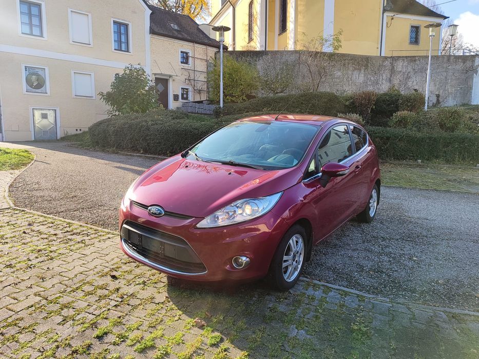 Vând Ford Fiesta Titanium 2010