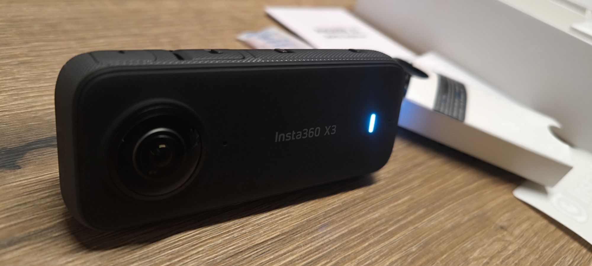 Екшън камера Insta 360 X3