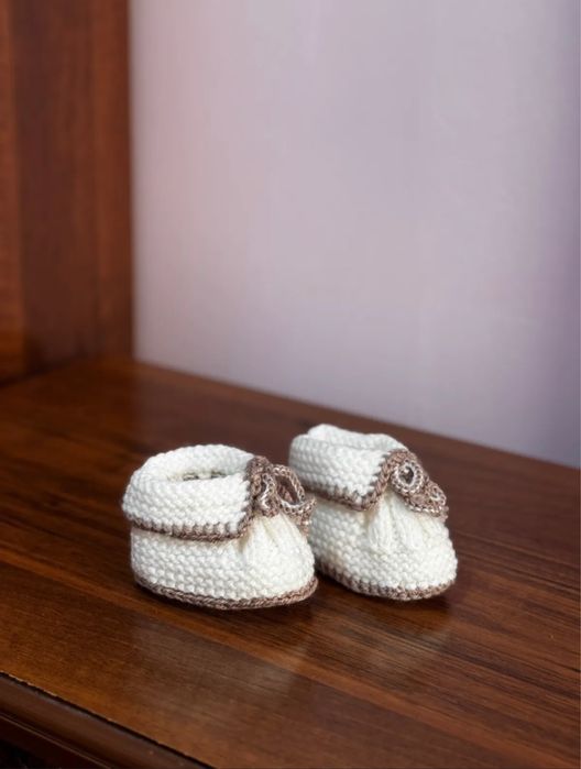 Детские вязанные пинетки