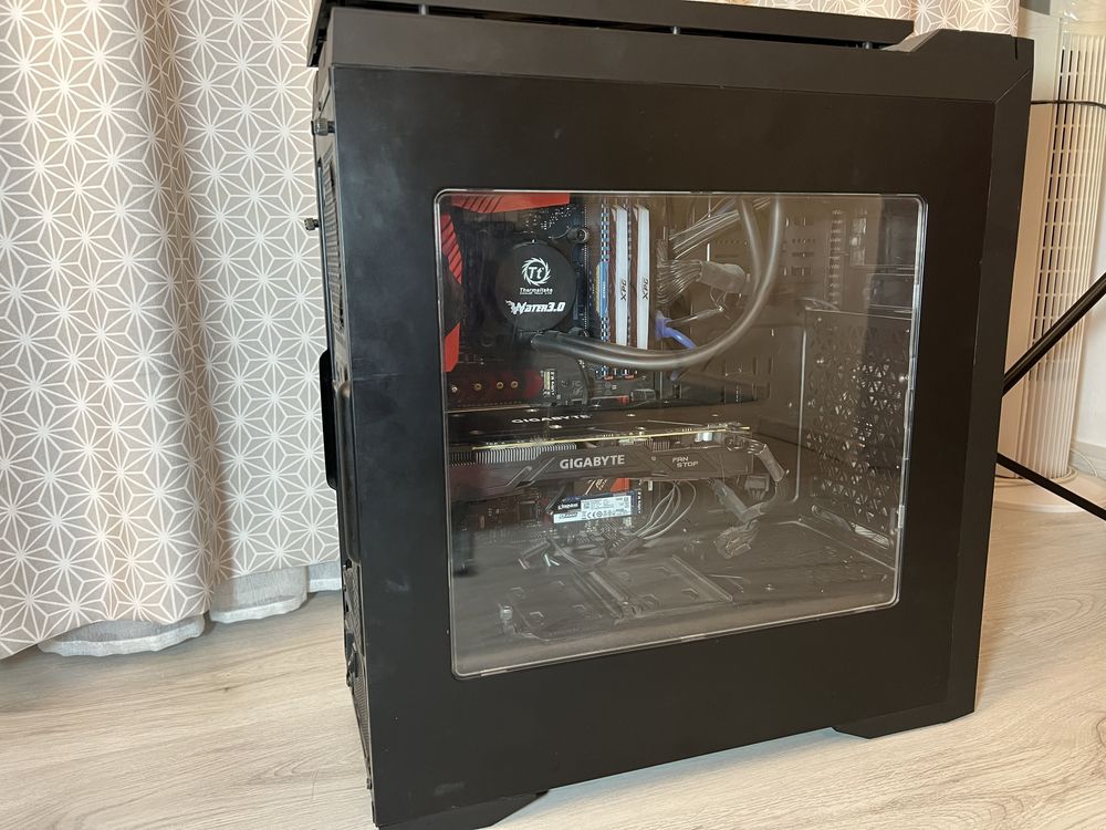 Pc i7700k 1070ti 24gb ssd m2 Schimb cu foto-video Sony