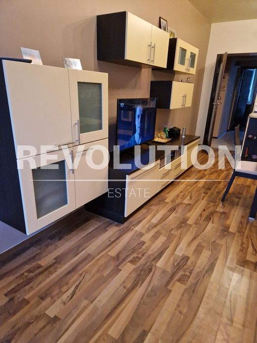 Дава се под наем Двустаен апартамент в Варна, Аспарухово - 65 кв.м за 425 € - Снимка #4