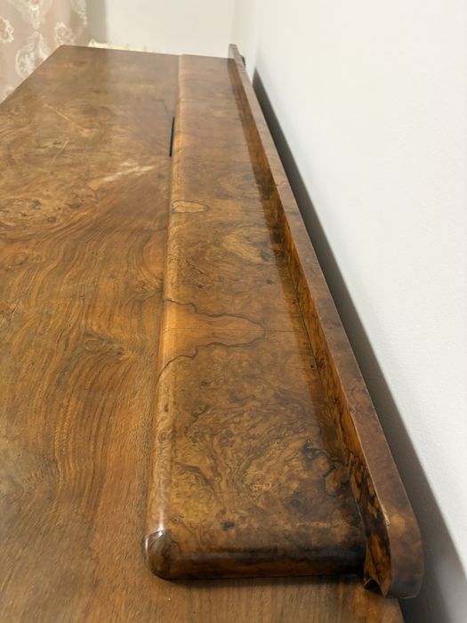 Bufet Art Deco din furnir de nuc – stare bună