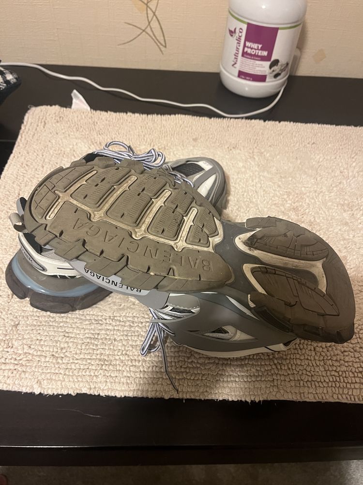 Balenciaga track спешно!