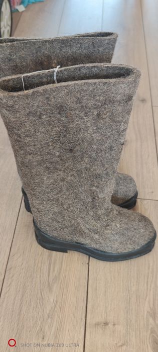 Продам Валенки 10000тг