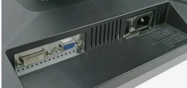 Монитор Samsung SyncMaster 205 BW Рабочий. 16*10