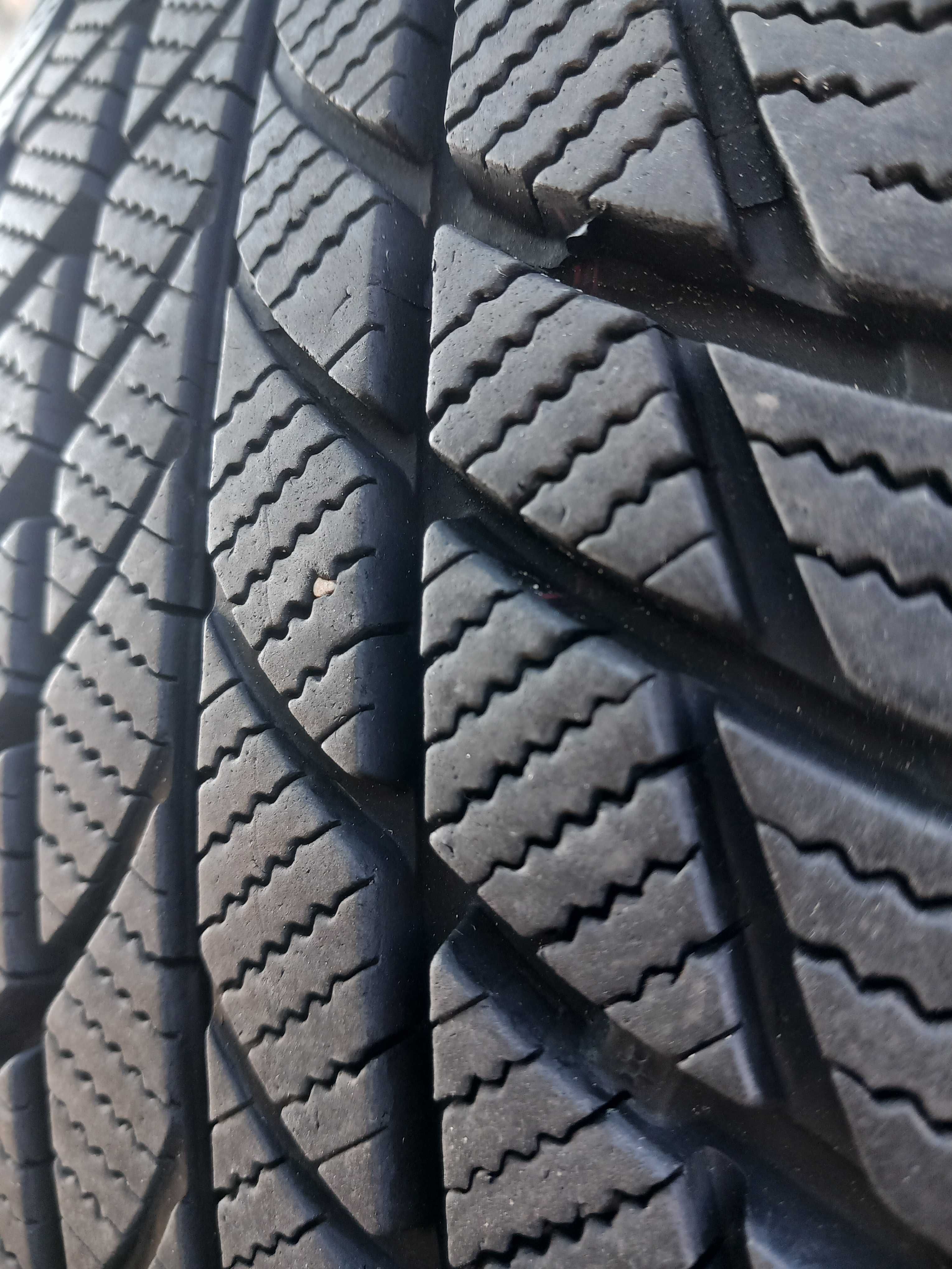 225/50 R17 Bridgestone
