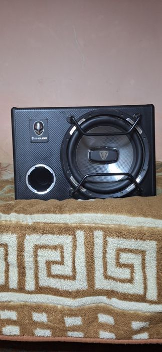 Продам сабвуфер идеальный состояние