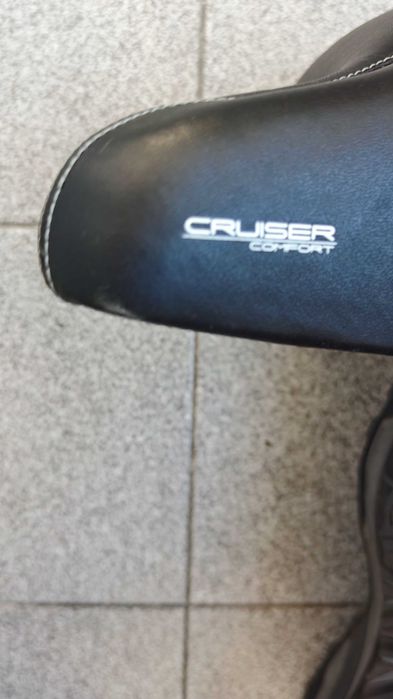 Продавам амортисьорно колче за седалка Ф30.6 и седалка неупотребявани