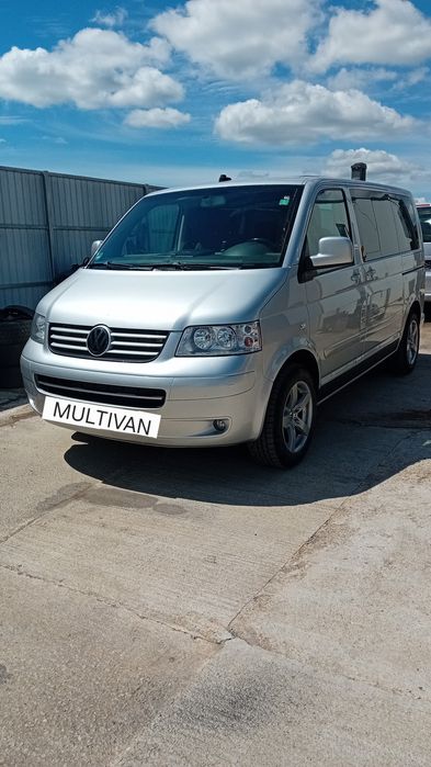 Vand sau dezmembrez t5 multivan 7 locuri