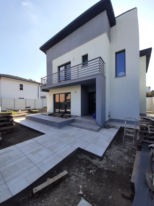 Casa Focsani-35% AvansParter+Etaj4Dormitoare,2Bai,Bucatarie OPEN-SPACE
