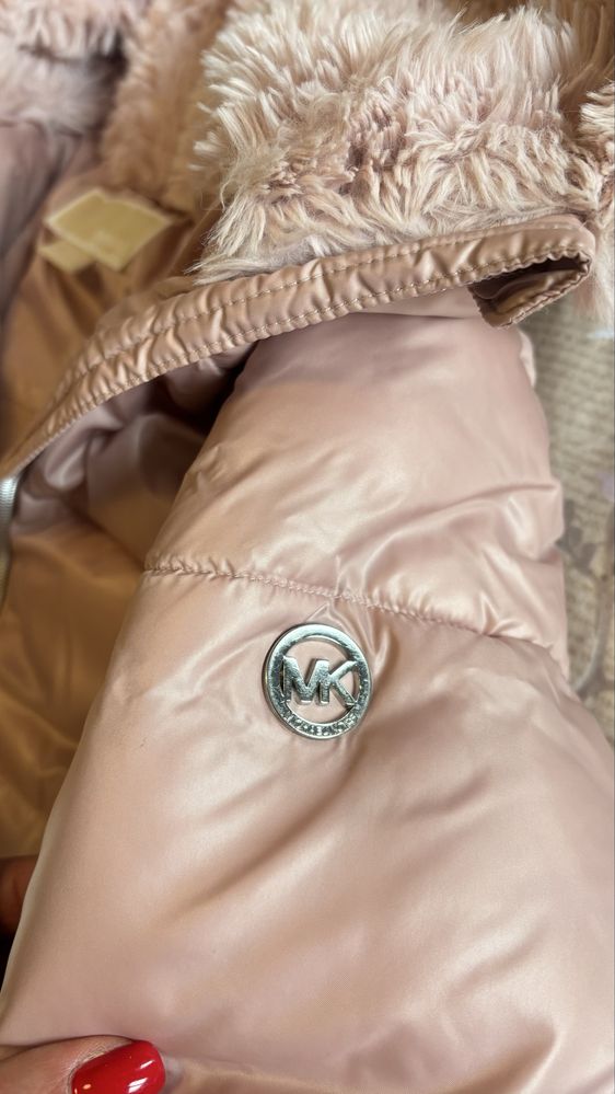 Детско зимно яке “Michael Kors”.