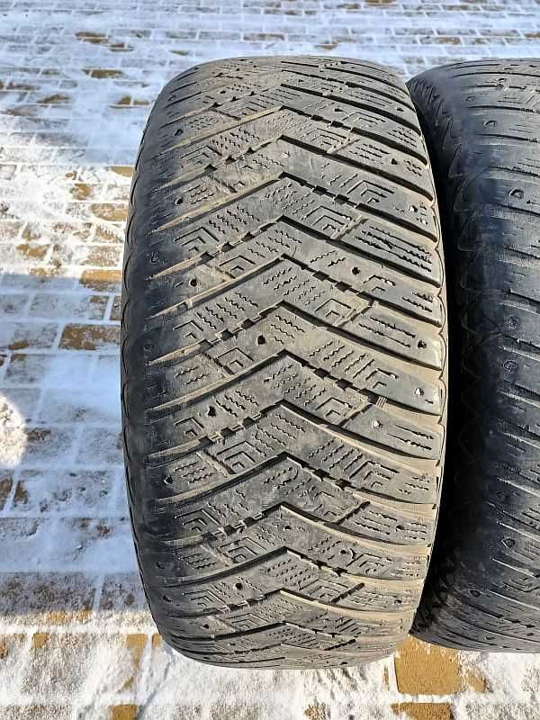 Шины 285/60 R18 - "GoodYear UltraGrip Ice Arctic" (Германия), зимние.