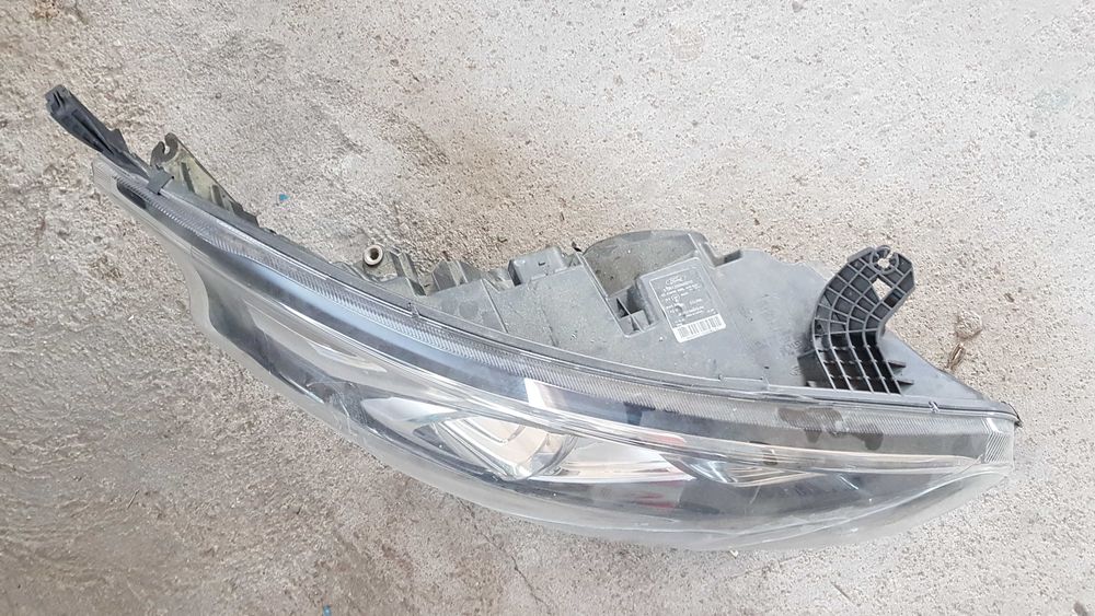 Far dreapta Ford Transit Custom daylight led, an 2021