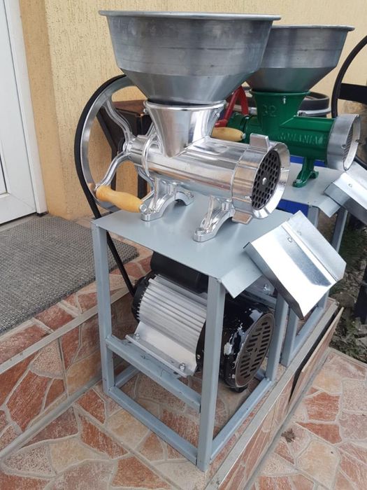 Masina de tocat carne